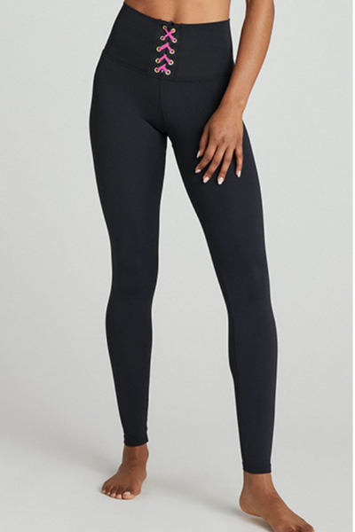 STRUT THIS KENNEDY ANKLE LEGGING